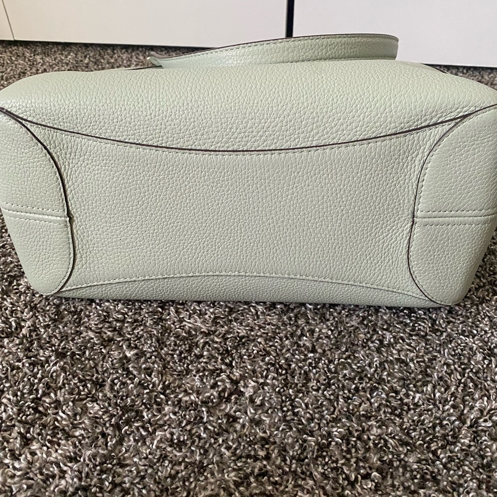 EUC Kate Spade Leila medium shoulder bag Pistachio Green - Picture 12 of 13